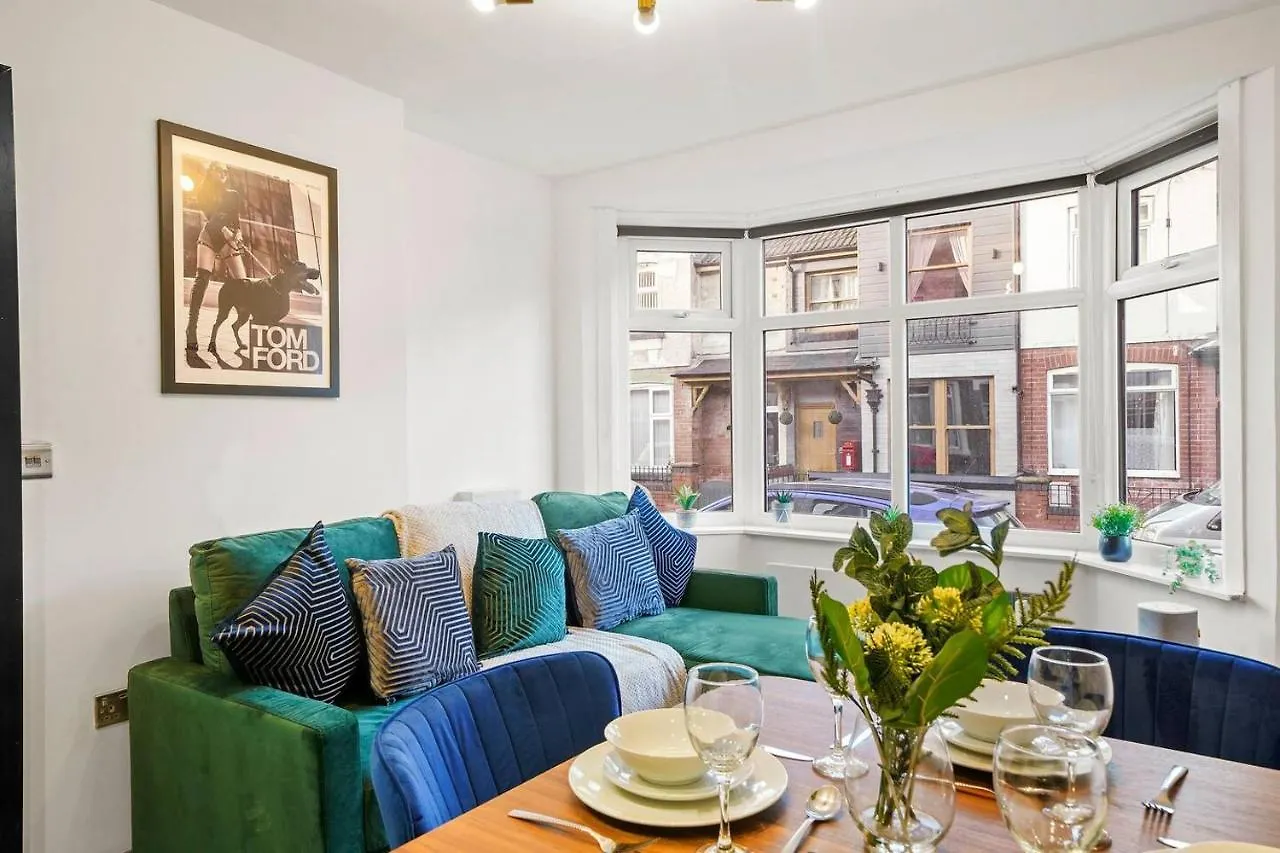 30 Percent Off! Beautiful And Stylish Yorkshire Apartment-Sleeps 5 Castleford