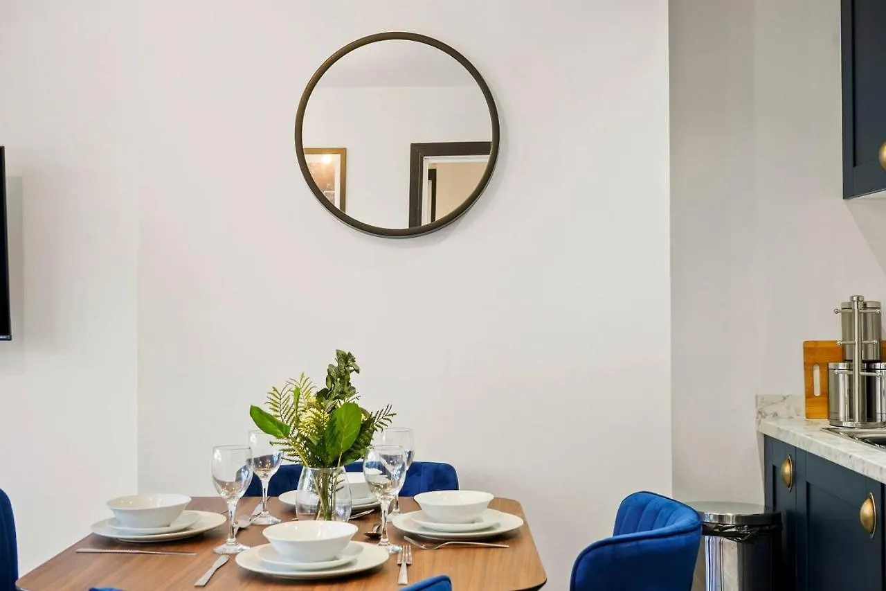 30 Percent Off! Beautiful And Stylish Yorkshire Apartment-Sleeps 5 Castleford Appartement